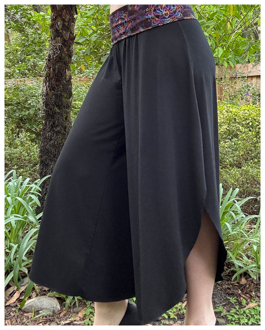 Mingo Pants: Friday 4-6pm
